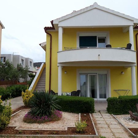 Apartments Laura I Angelina Tribunj  Bagian luar foto
